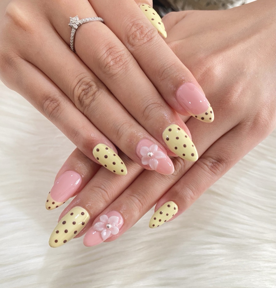 Yellow polka dot and 3D flower nail art — Top Nail Studio Denpasar